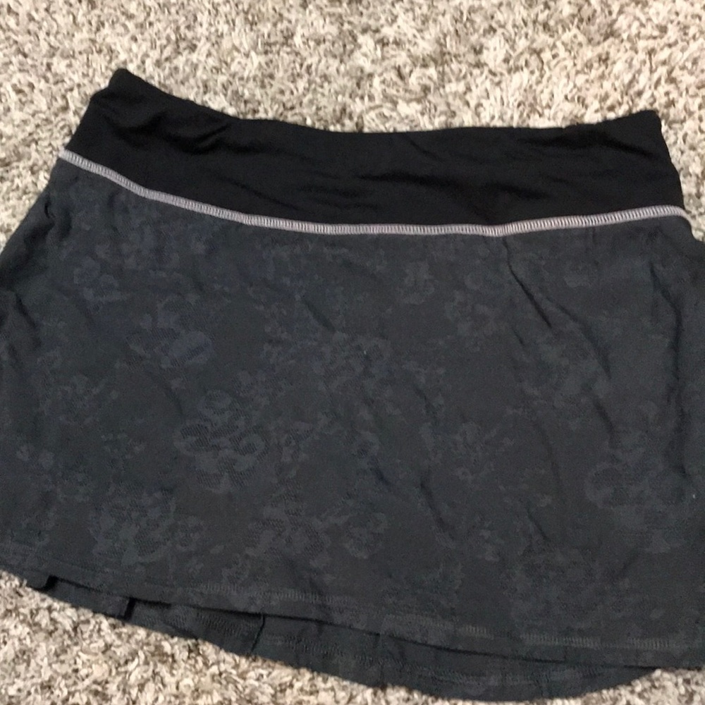 Lululemon ruffled tennis skirt